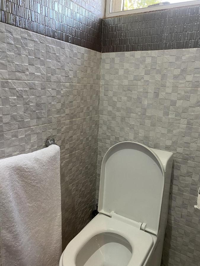B Bakerstreet - Beautiful Two Bedroom Apartment Akkra Exterior foto